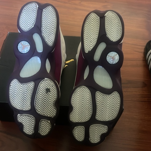 Air Jordan Retro 13 GG (Bordeaux) - Picture 2 of 5